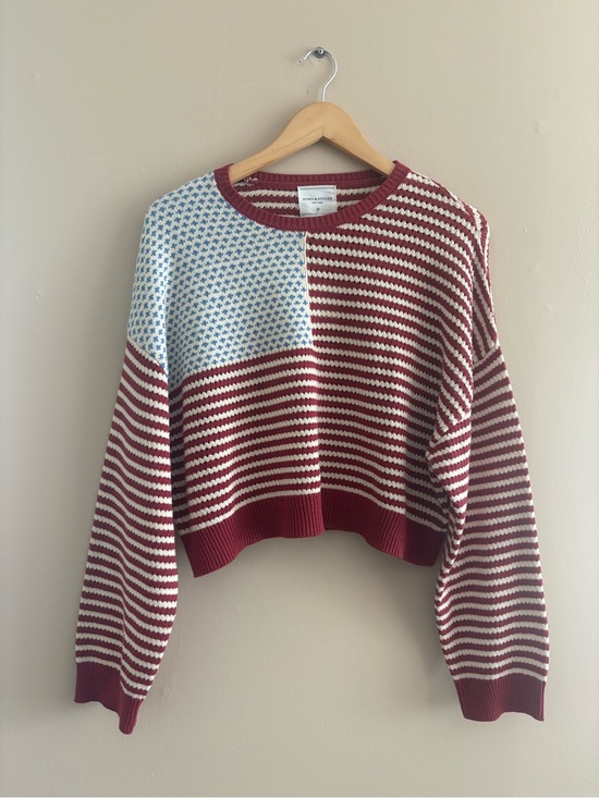Soho & Stella Sweaters - Soho & Stella American Flag Knit Sweater Size Medium Red White Blue 4th of July